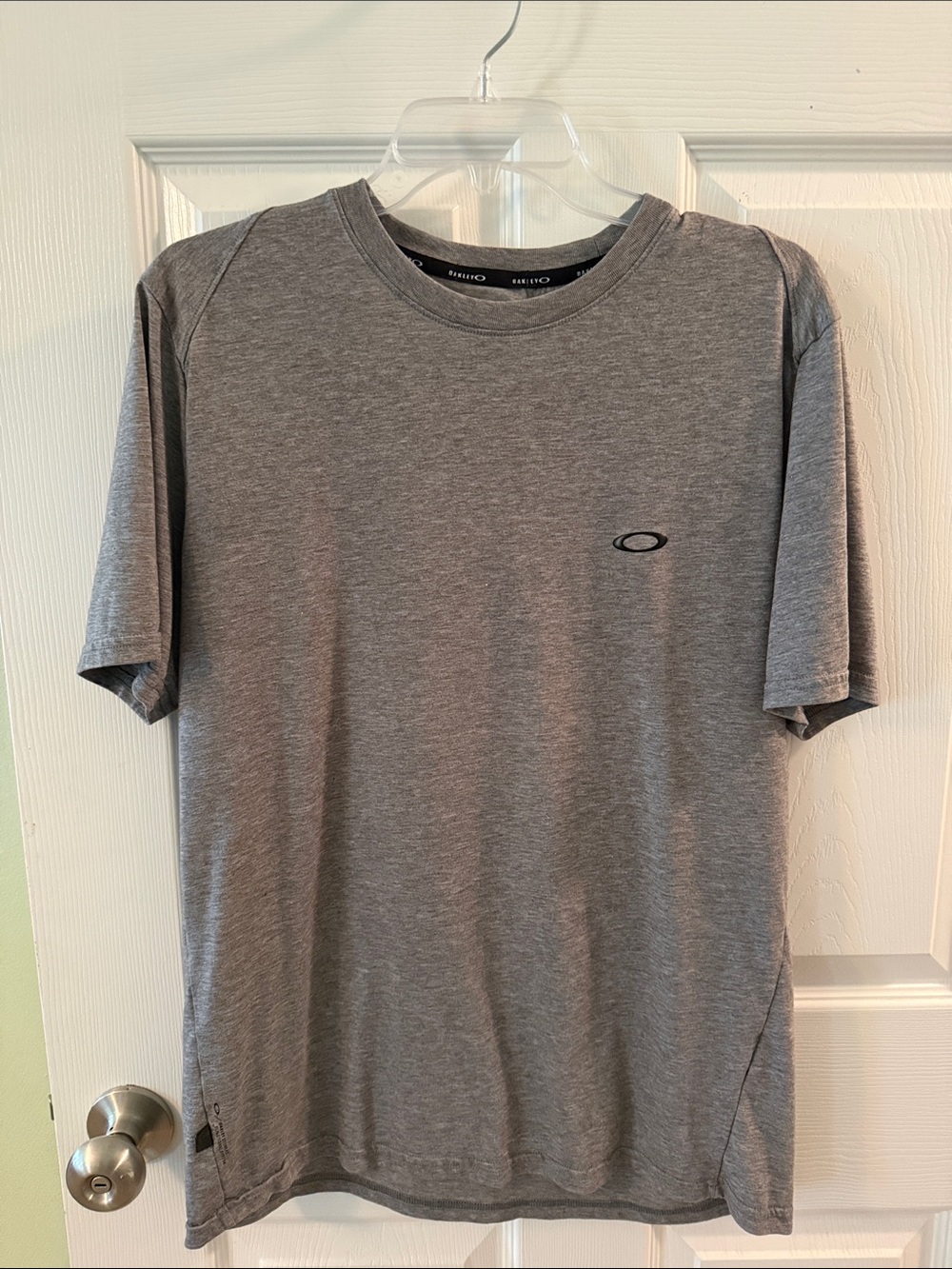 Oakley Heather Gray Short Sleeve Athletic Tee
